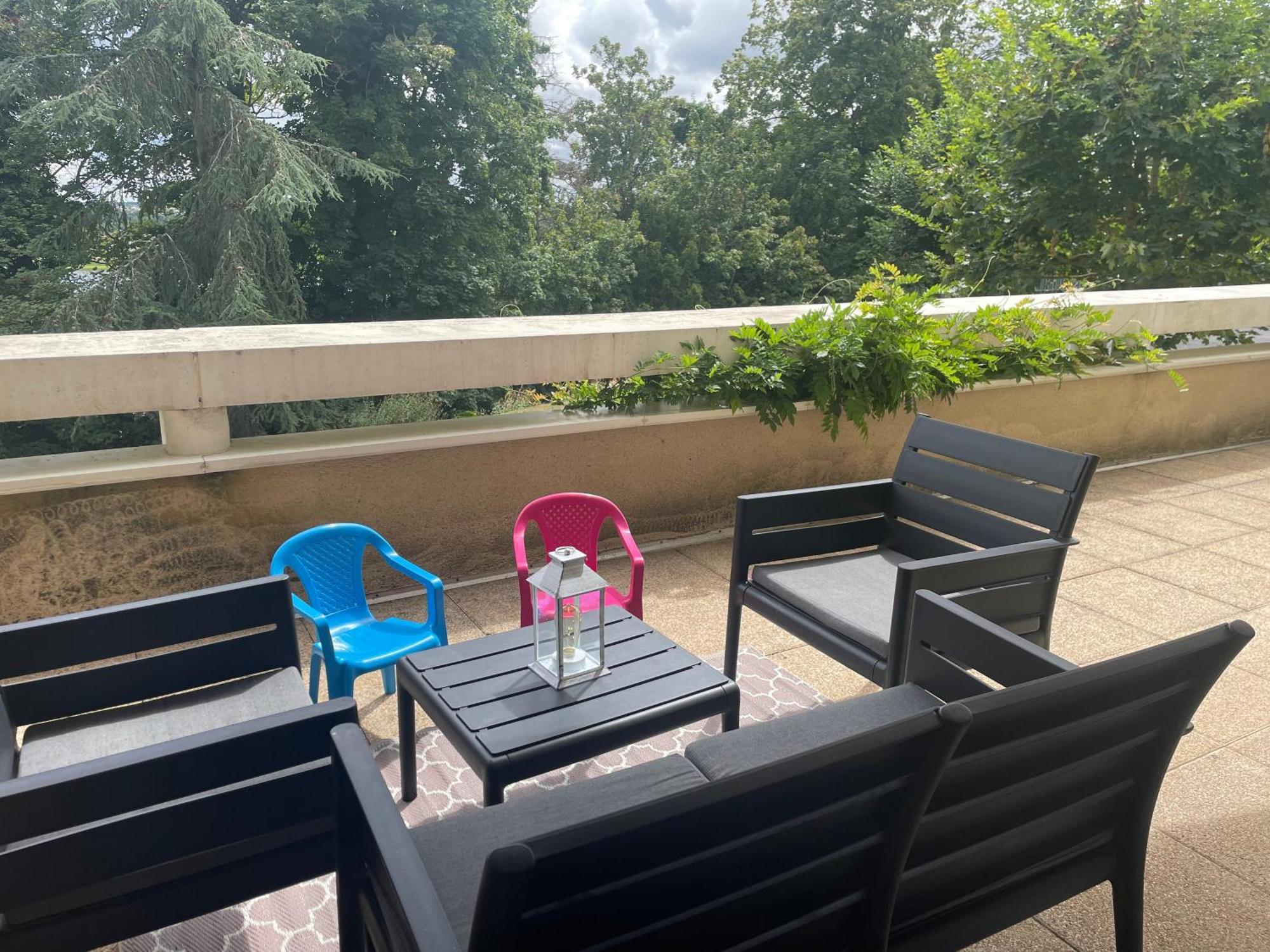Appartement Avec Parking & Linge Inclus & Local Velos Blois Eksteriør bilde