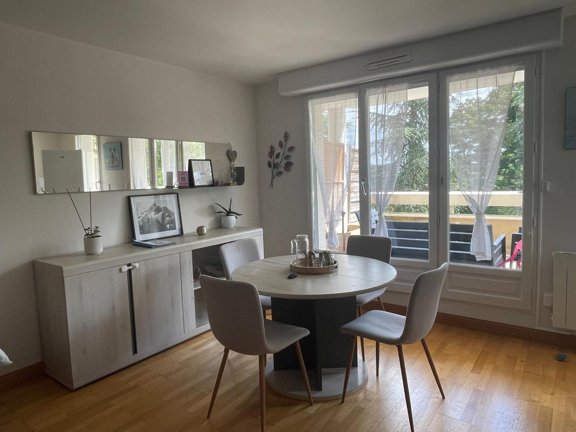 Appartement Avec Parking & Linge Inclus & Local Velos Blois Eksteriør bilde